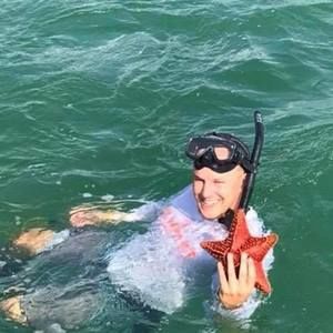 Meet your Posher, Adam